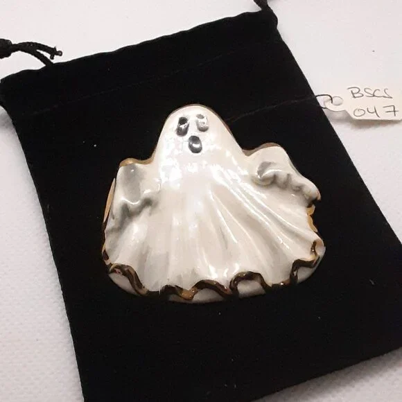 NEW Collectable Prosperity 22kt gold trimmed ceramic ghost pin - Picture 12 of 12